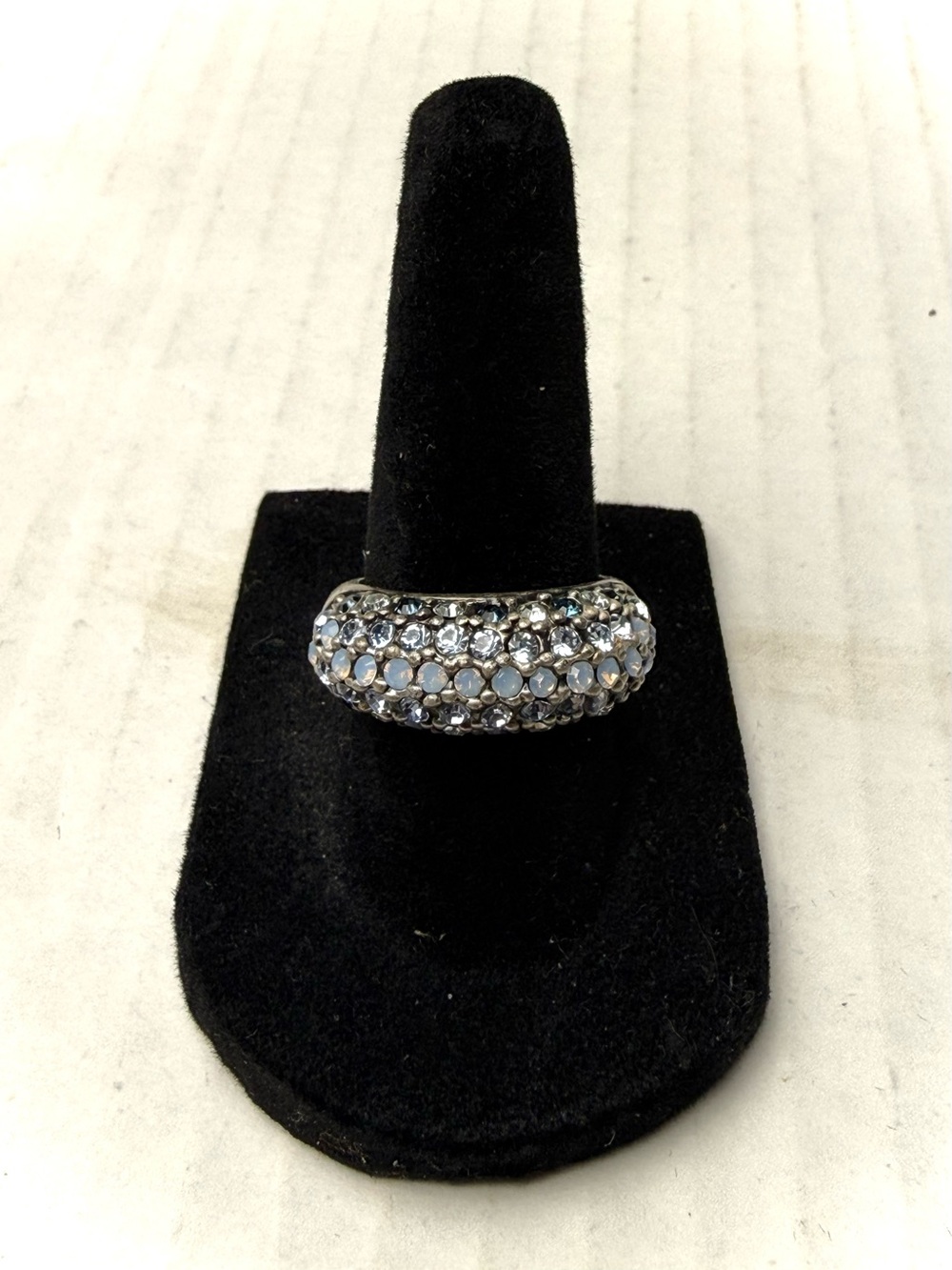 Vintage Multiple Stone Sparkly Silver Tone Costume Ring Size 8?